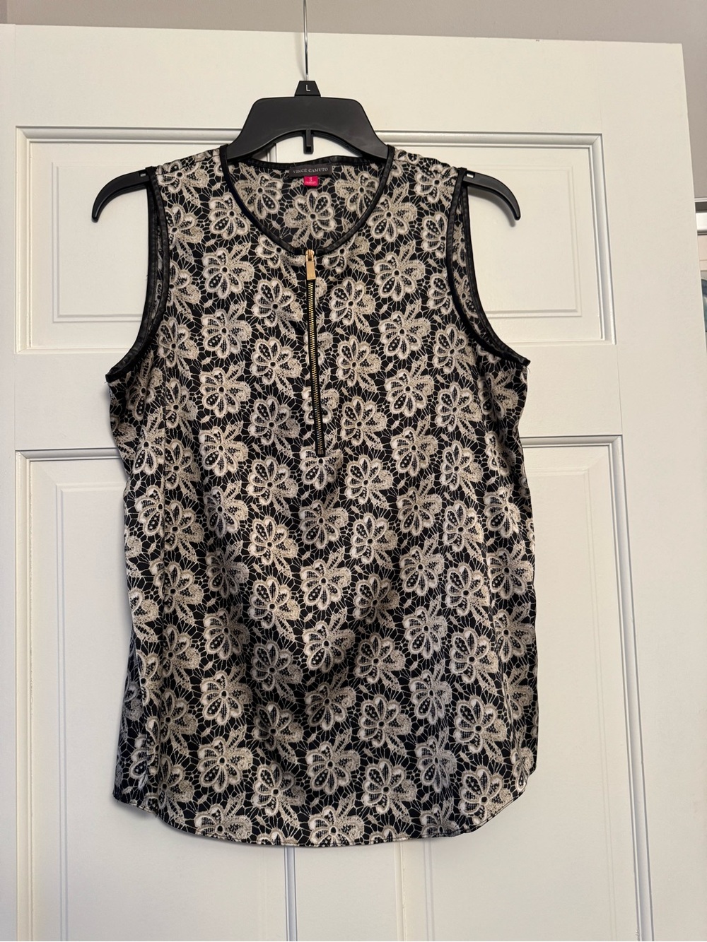 Vince Camuto Black & Cream Floral Zip Front Tank